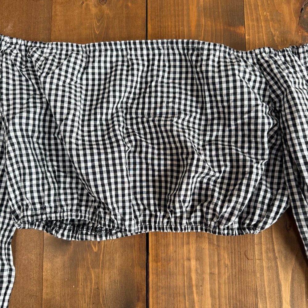 Amazing Lace Black Plaid Cropped Off Shoulder Top - Picture 5 of 7